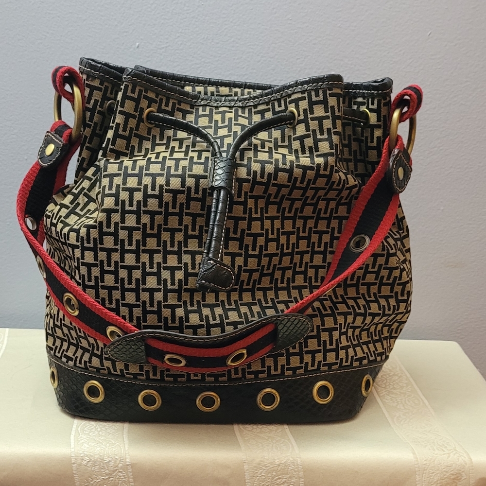 Tommy Hilfiger Bucket Drawstring Hobo Bag